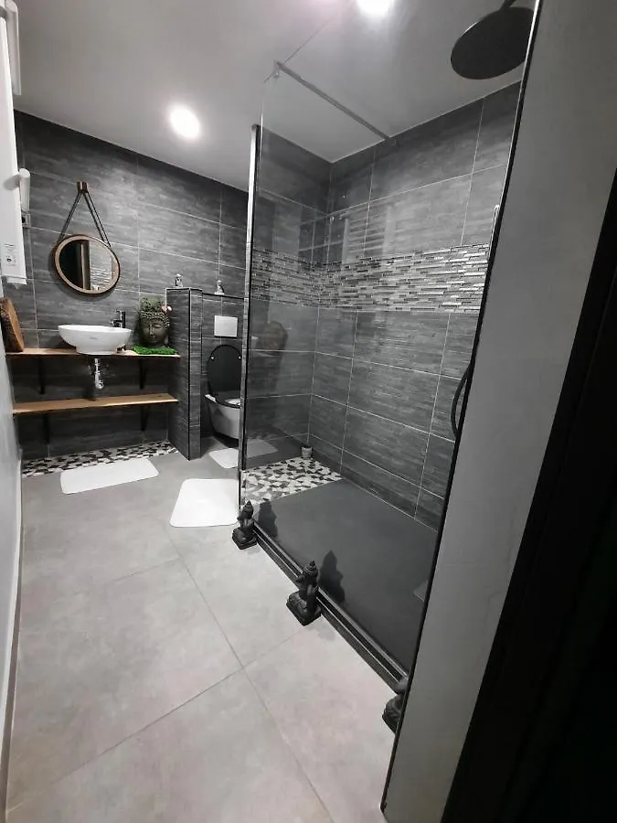 Maison Avec Jacuzzi Saint-Mitre-les-Remparts 프랑스